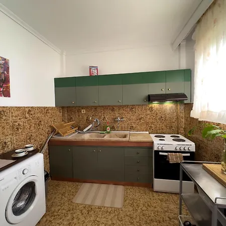 Spacious Artistic Flat With Private Parking Thessaloniki Exterior photo