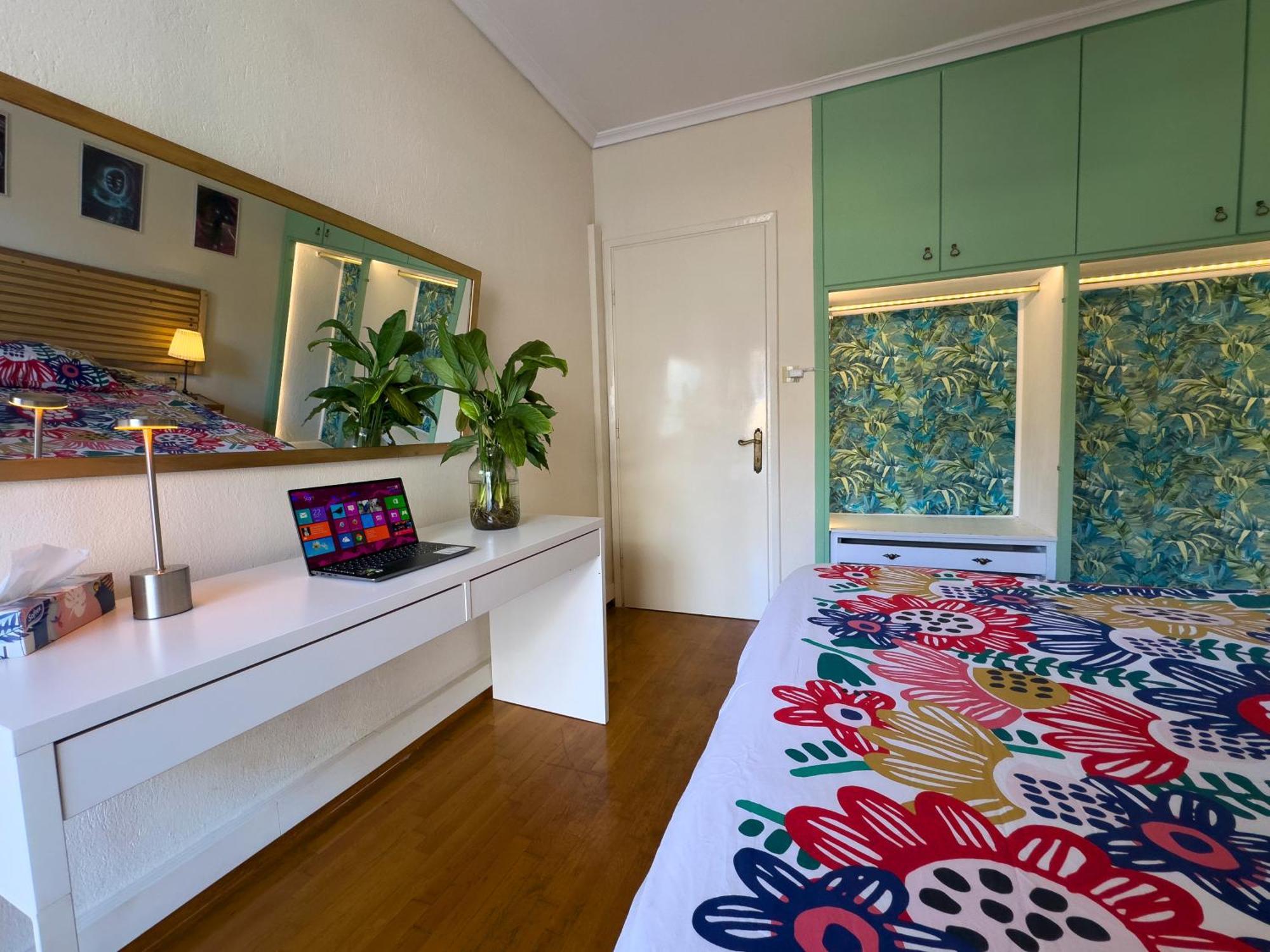 Spacious Artistic Flat With Private Parking Daire *