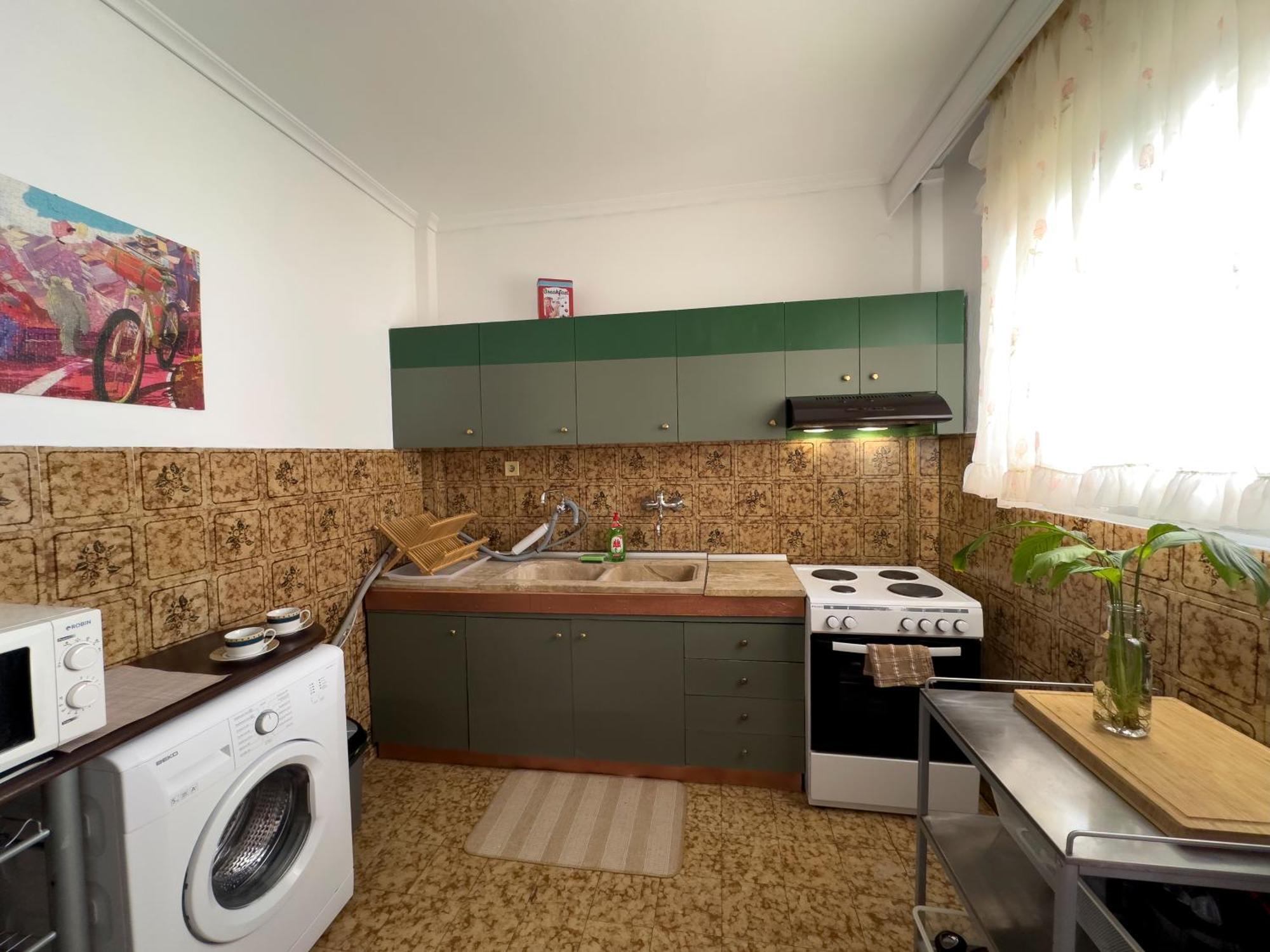 Spacious Artistic Flat With Private Parking Daire Selanik